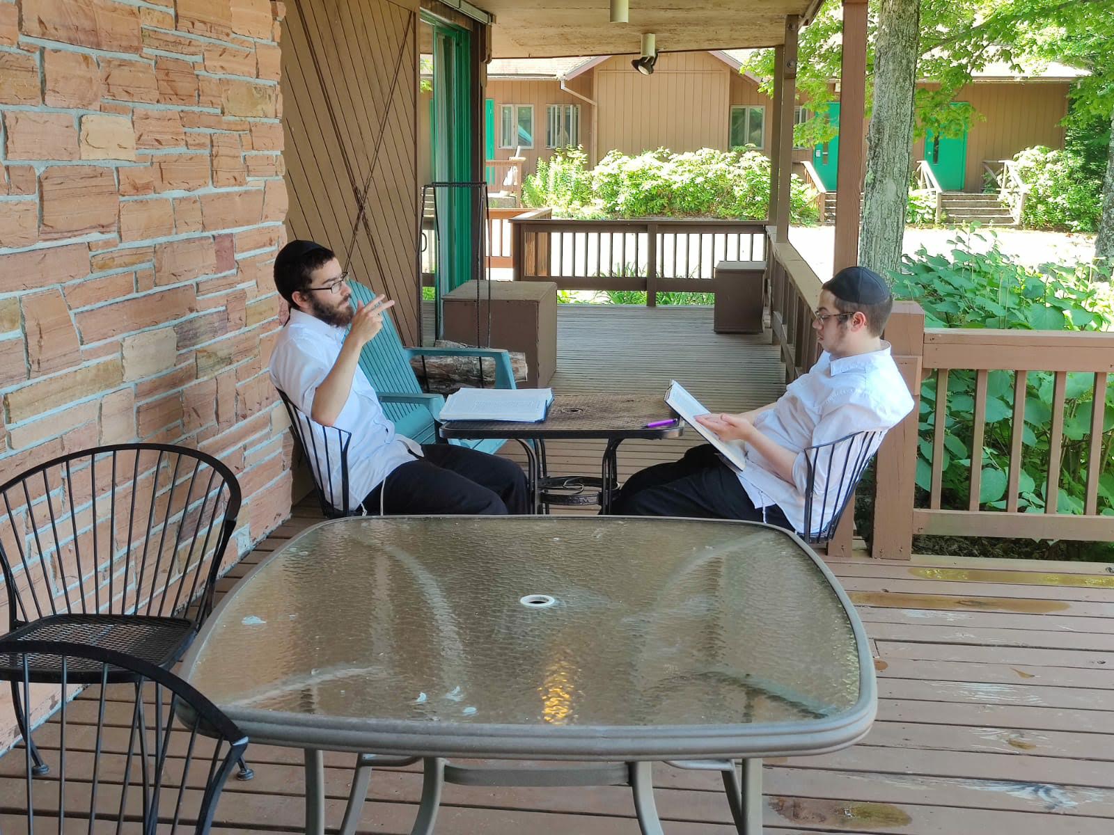 The dining lodge on Star Lake